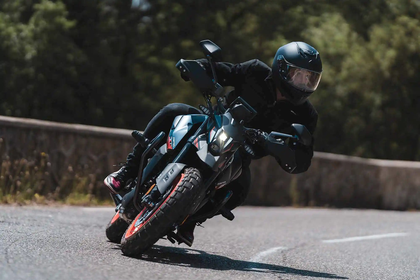 125 Hyper Trail